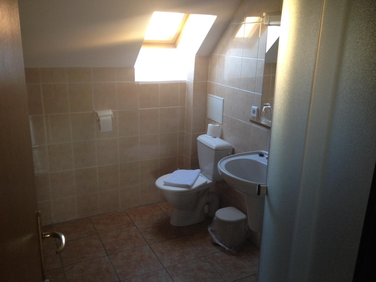 Hotel Atawa Rabi ภายนอก รูปภาพ